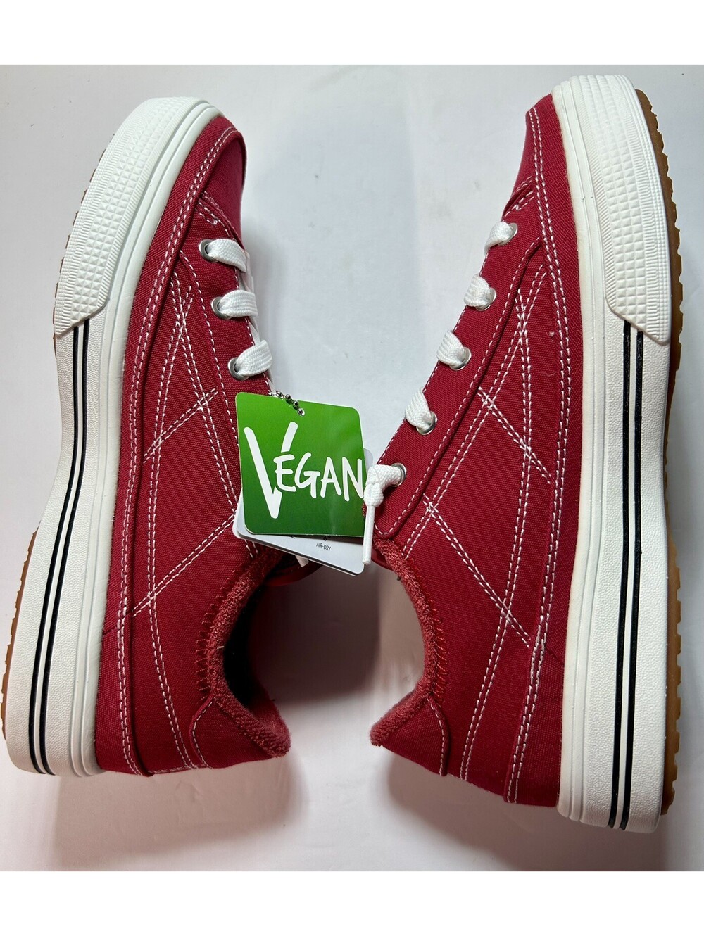 NIB Skechers Vegan Sneakers Arch Fit Arcade-Arcata Red Size Women’s 7.5